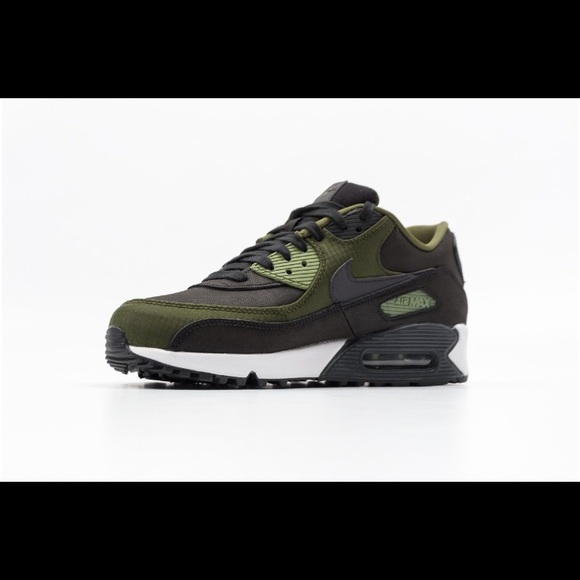 Nike Air Max 90 - Picture 2 of 4