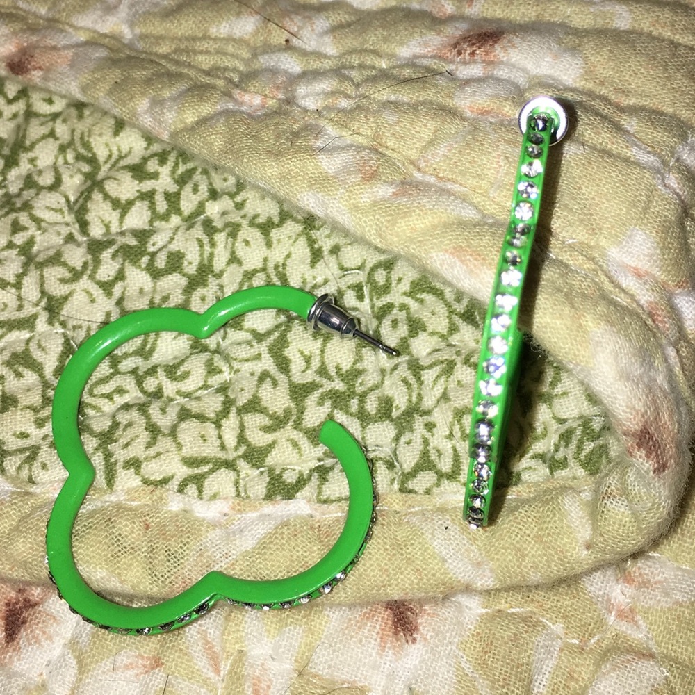 🆕Green bling hoops earrings NWT