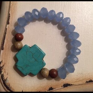 Beaded bracelet with cross