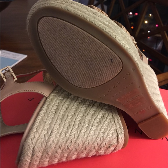 Sandals - Picture 3 of 4