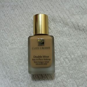 Authentic Est?e Lauder Double wear foundation