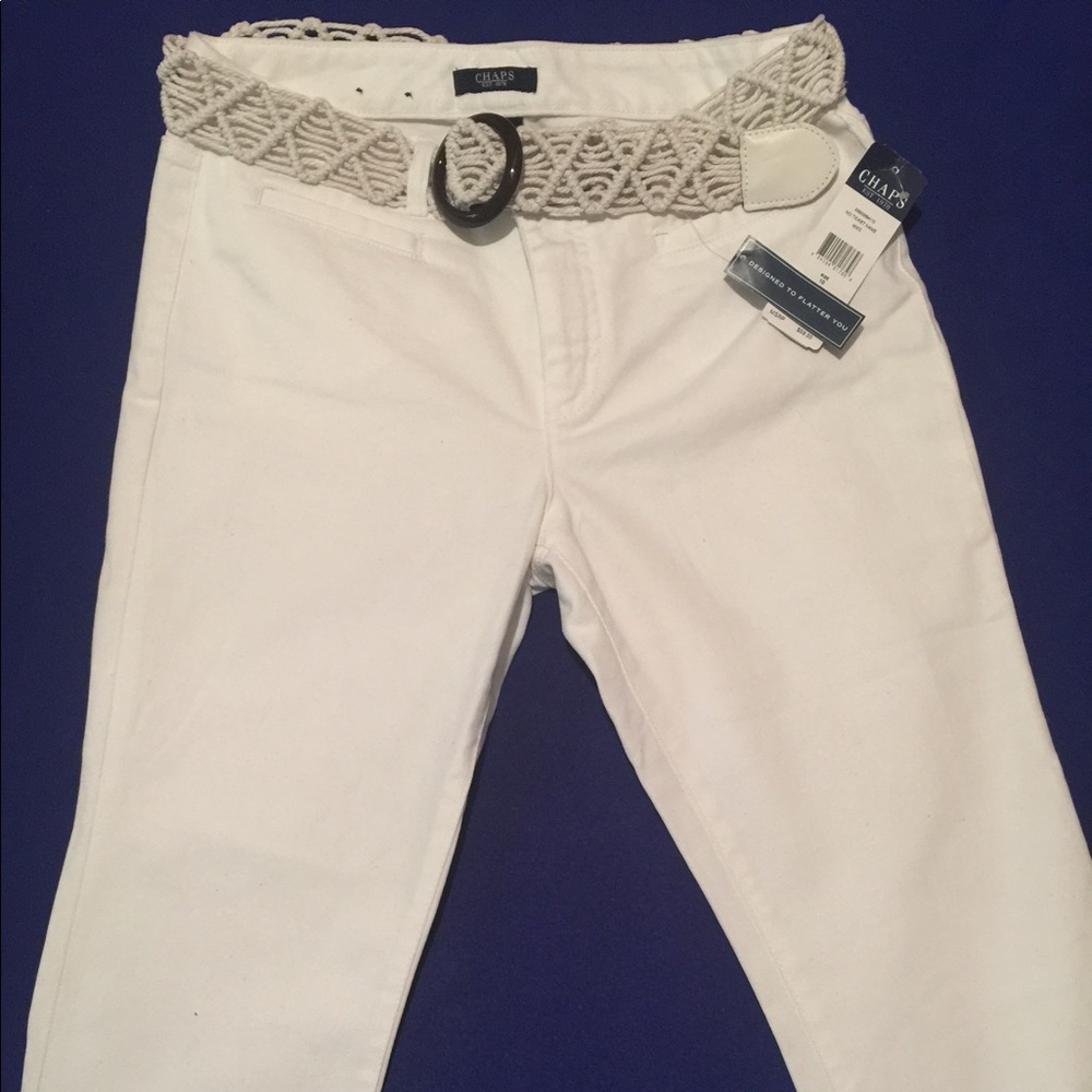 🌺Bundle 3 items for $24🌺 White denim Chap capris