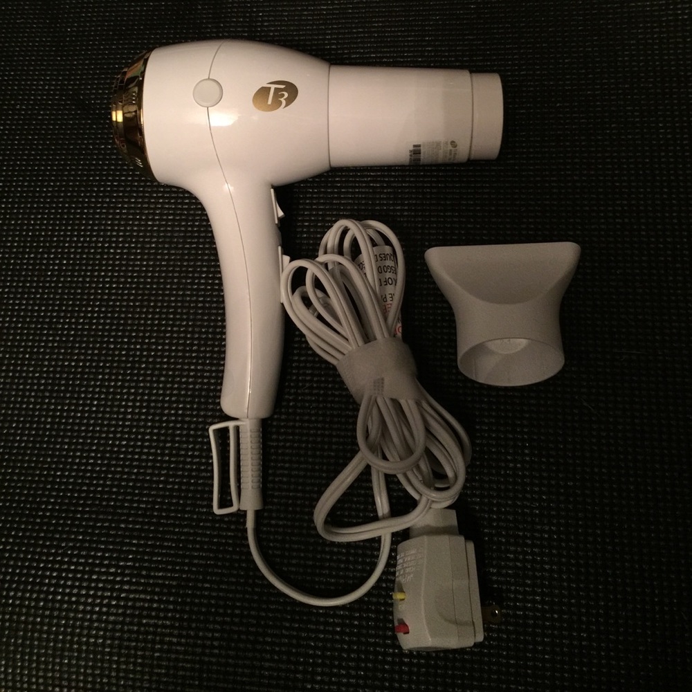 T3 featherlight blow dryer