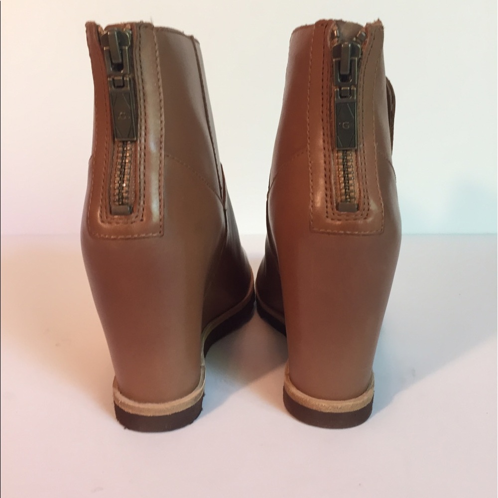 ** SOLD** UGG AMAL boot chestnut leather Sz 6.5 - Picture 7 of 8