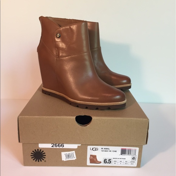 ** SOLD** UGG AMAL boot chestnut leather Sz 6.5 - Picture 2 of 8