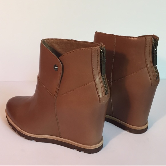 ** SOLD** UGG AMAL boot chestnut leather Sz 6.5 - Picture 4 of 8