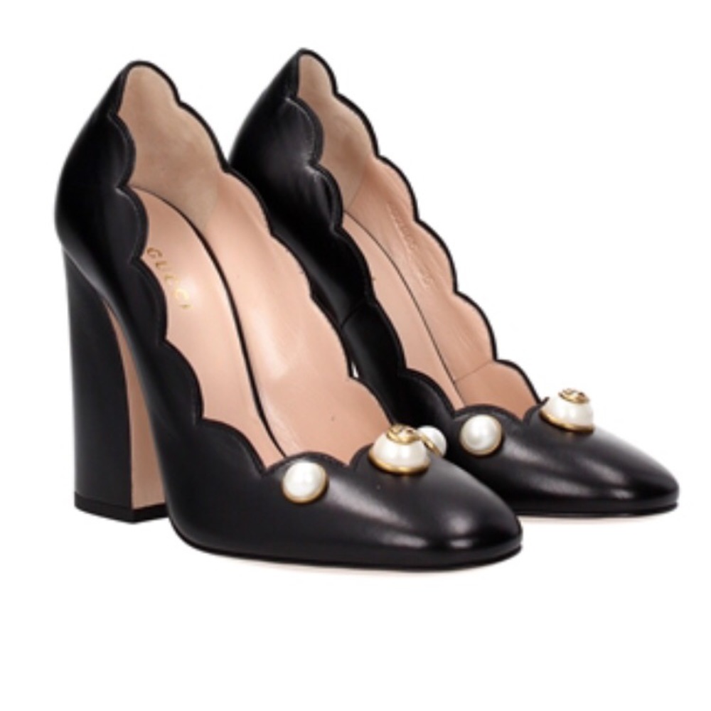 Gucci leather GG pearl detail pumps new 35