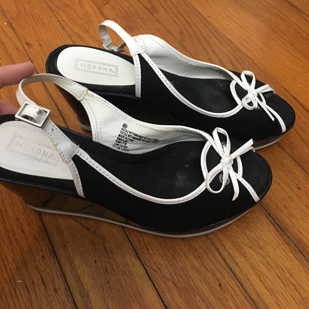 Black Wedges