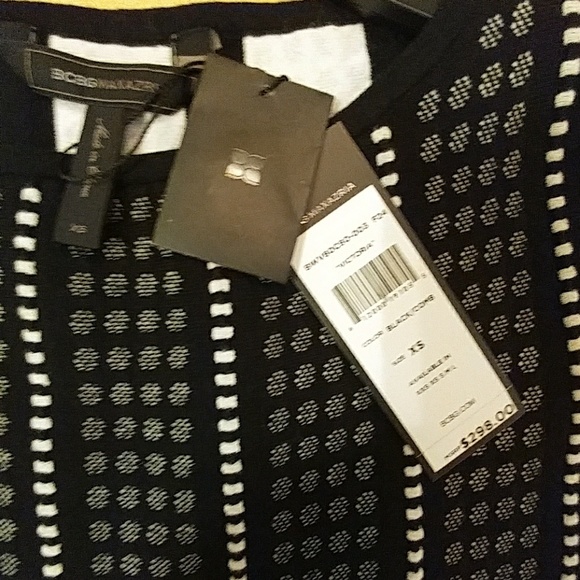 ๐ BCBGMAXAZRIA "Victoria" B & W dress ๐ - Picture 3 of 5
