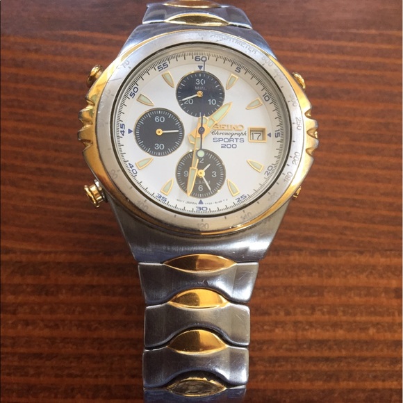 HP! Vintage 90 Seiko Chronograph Gold/Silver Watch - Picture 2 of 5
