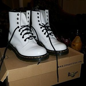 Dr Martens. White boots.