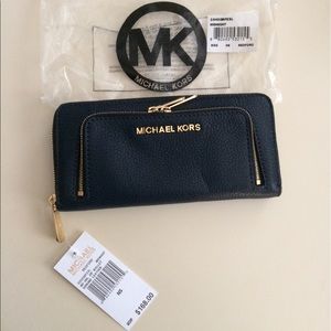 Michael Kors Bedford Wallet in Midnight