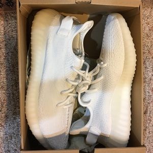 Yeezy Boost 350 V2