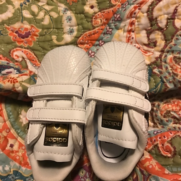 2C adidas - Picture 2 of 4