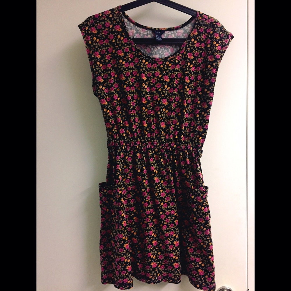 Forever 21 Floral Knit Dress