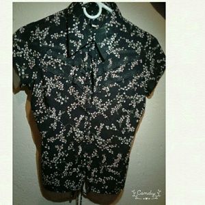 black and red floral print button down blouse