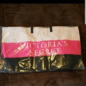 VS Tote