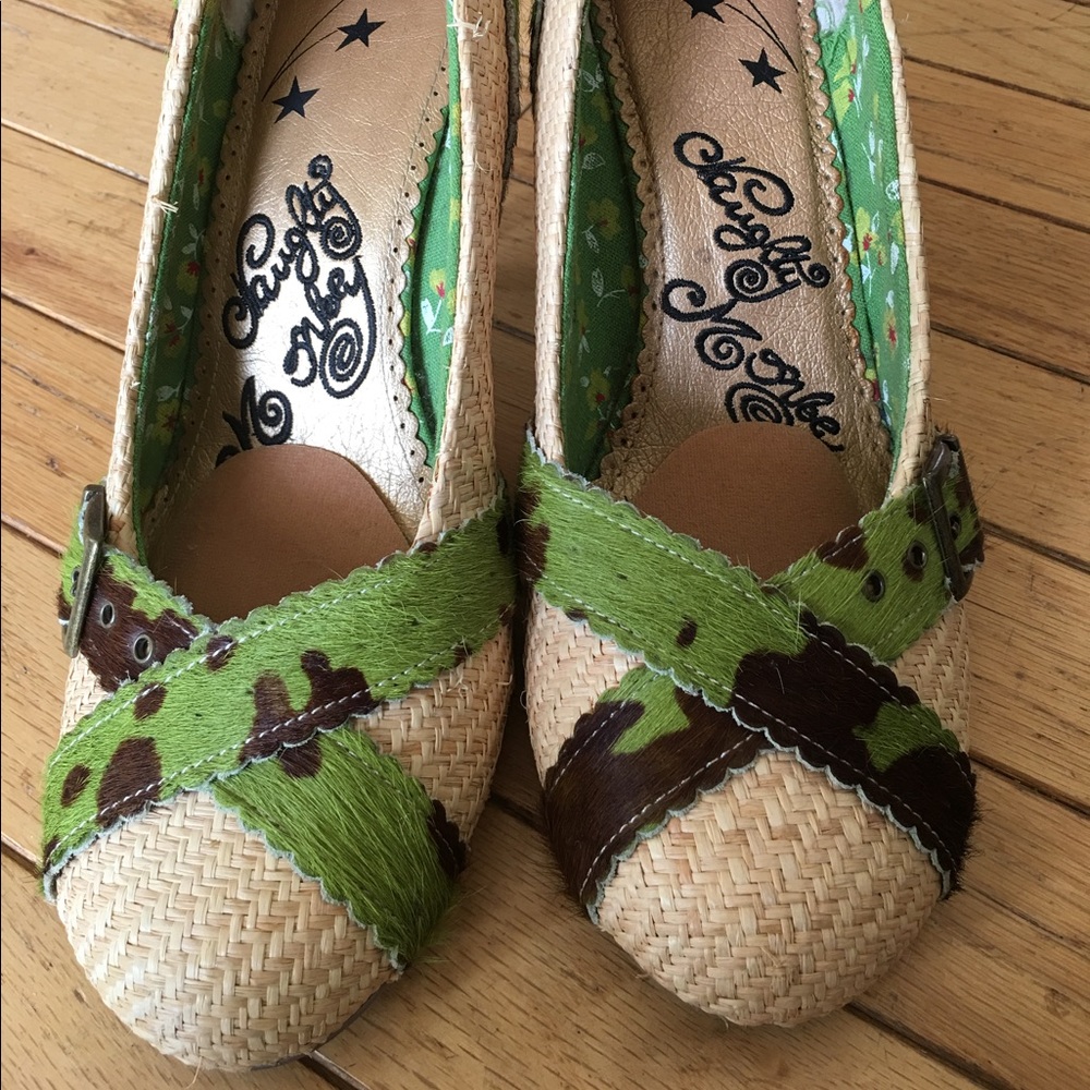 Really unique straw Naughty Monkey heels