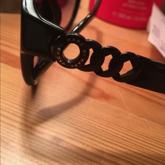 Marc Jacobs Sun Glasses - Picture 2 of 2