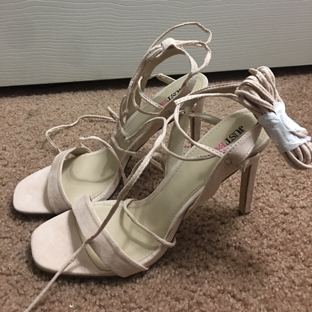 SALE‼️ Never worn nude heels