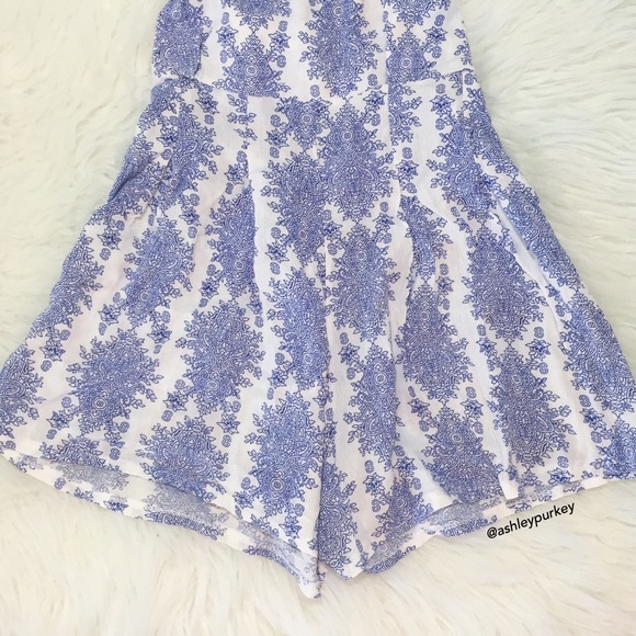 Blue and white paisley tie open back romper - Picture 4 of 4