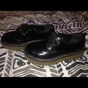 Black Shiny Leather Shoes