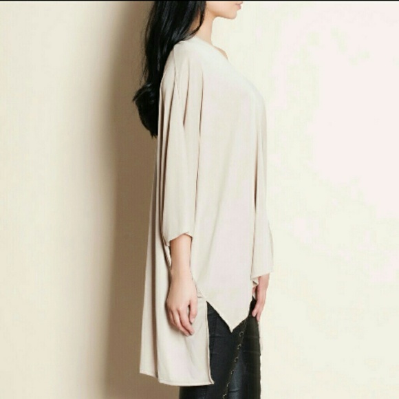 ♥ON SALE! Oversized hi low tee - Picture 2 of 3