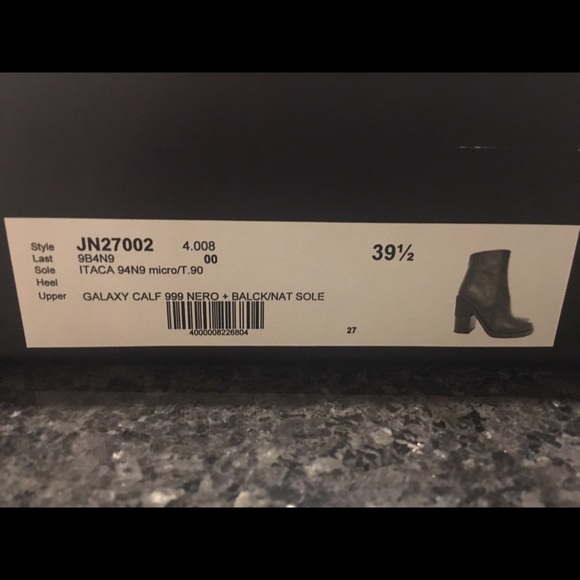 Jill Sanders Navy brand black boots - Picture 2 of 4