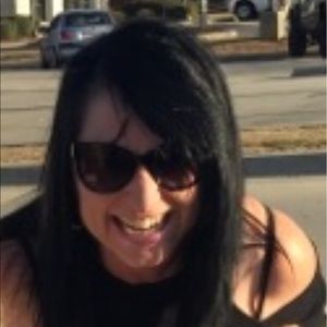 Meet your Posher, Angie