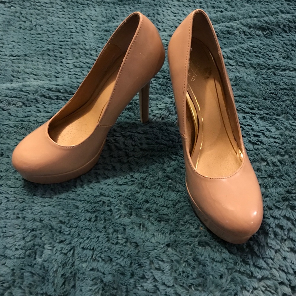 Victoria Secret Colin Stuart nude platform pumps!