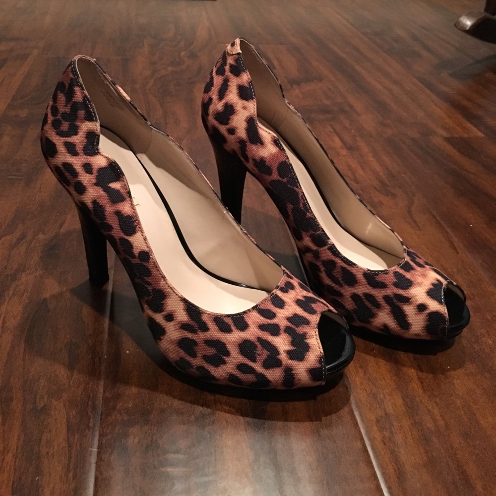 Nine West Animal Print Peep-toe Pumps NWOT