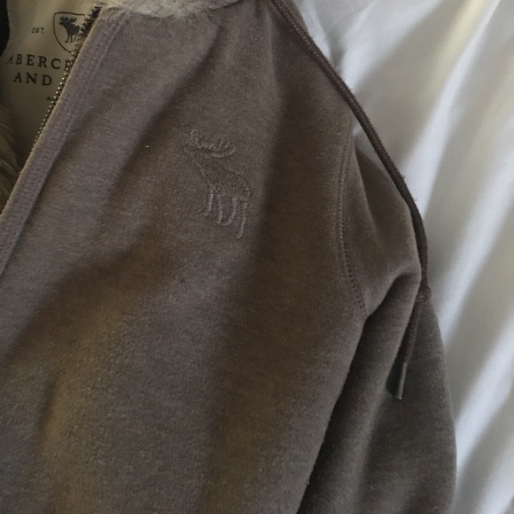 Jacket - Picture 3 of 4