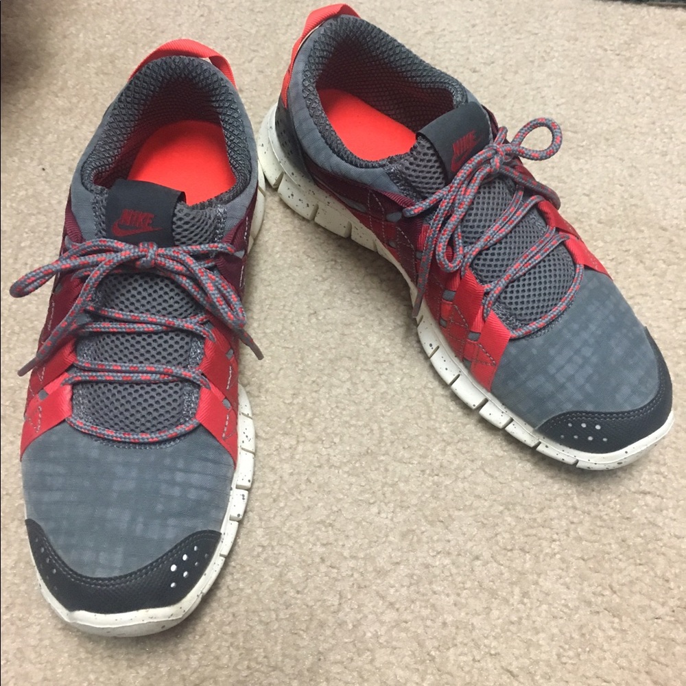 Nike tennis shoes