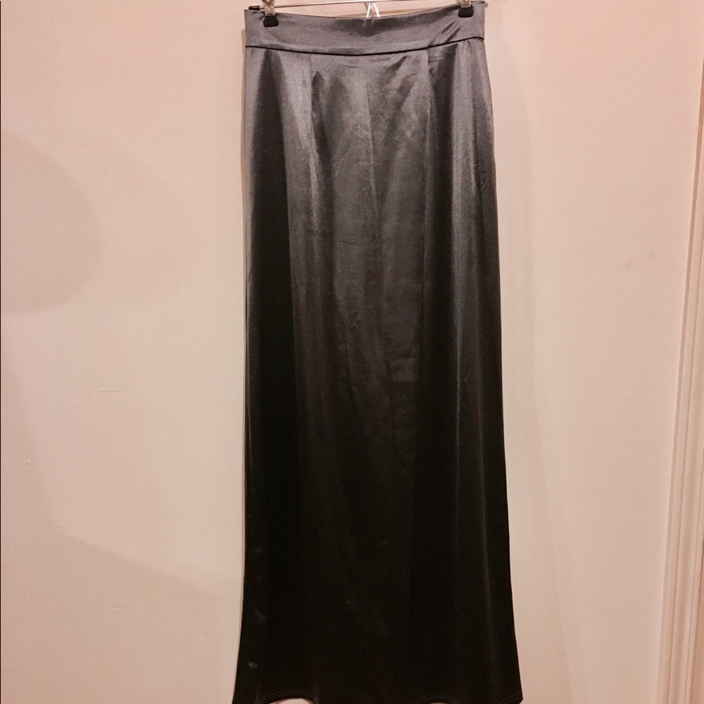[ AKIRA maxi skirt ]