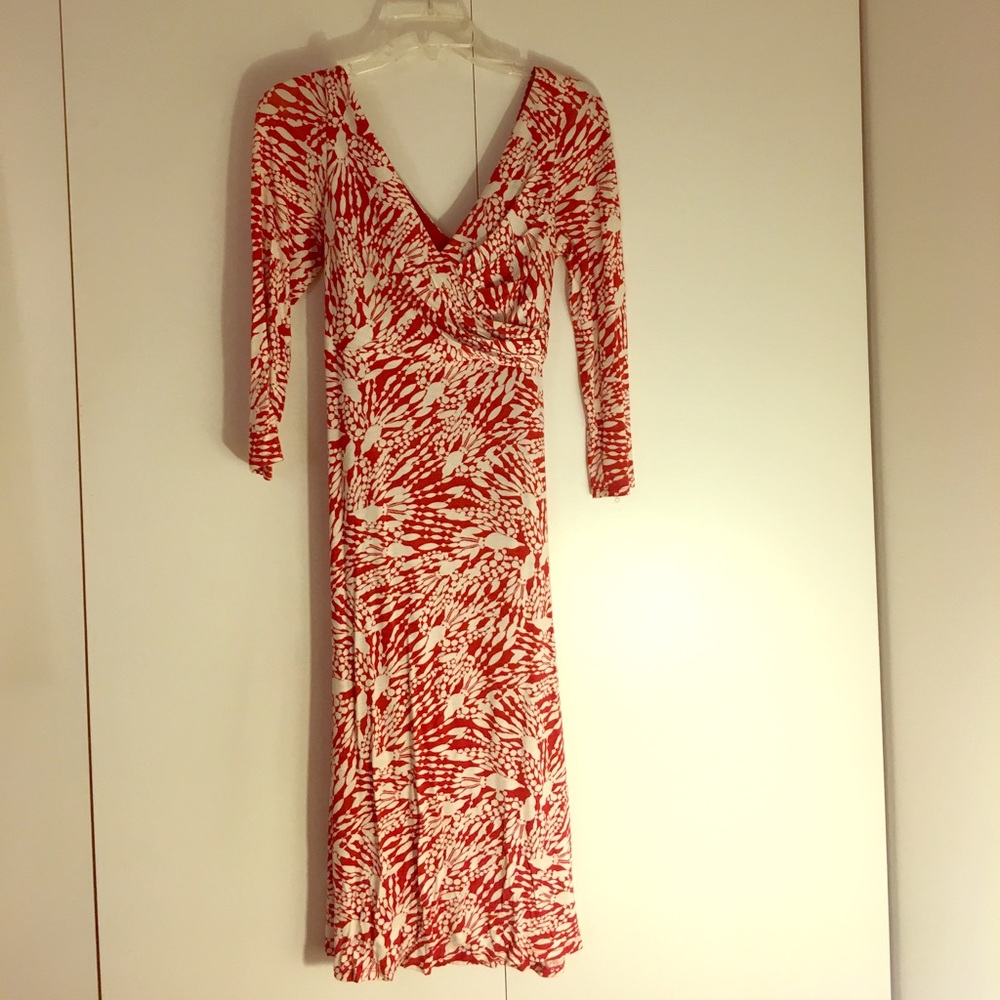 Red & White Patterned David Meister Size 6 Dress