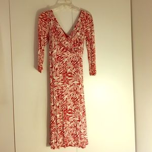 Red & White Patterned David Meister Size 6 Dress