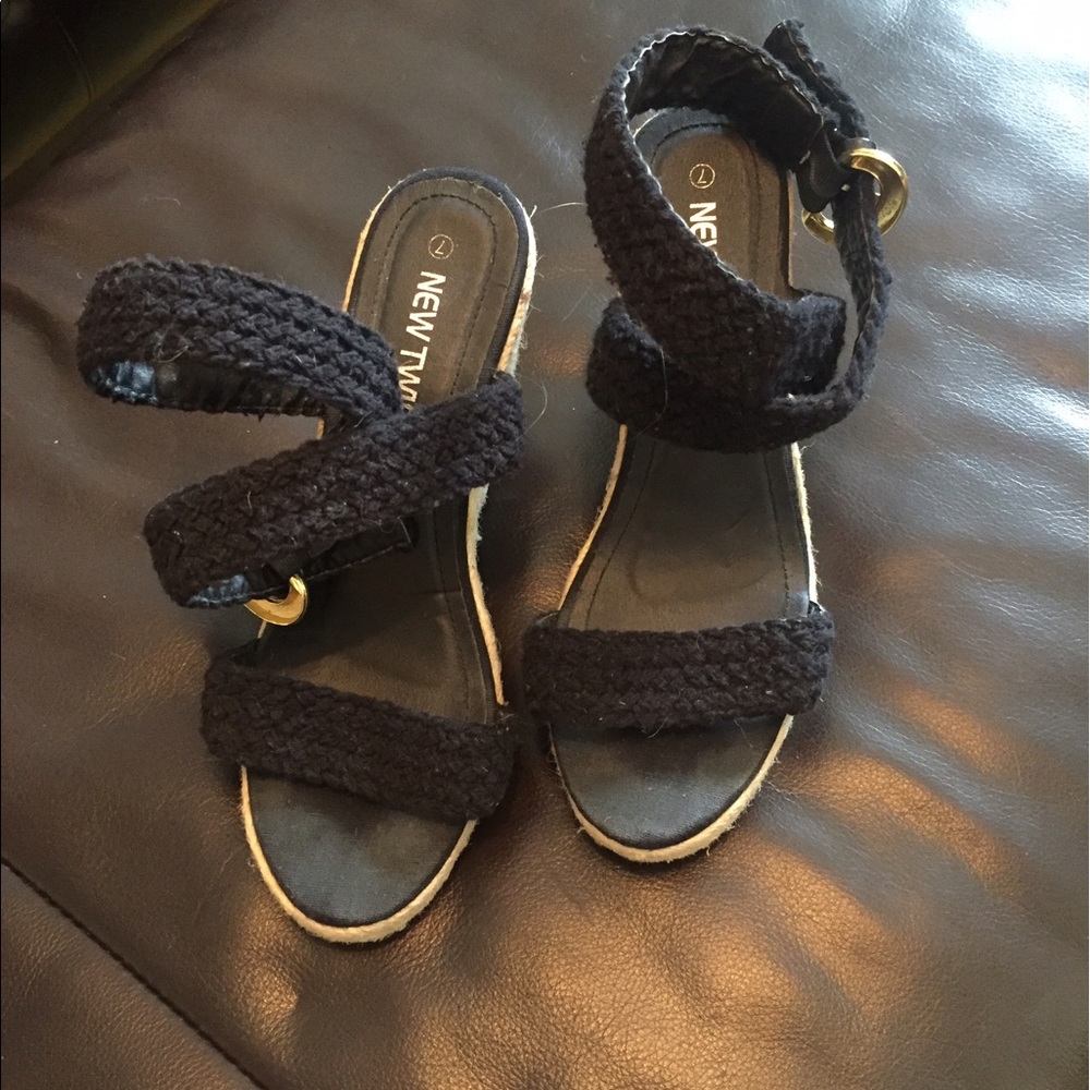 Black woven wedges
