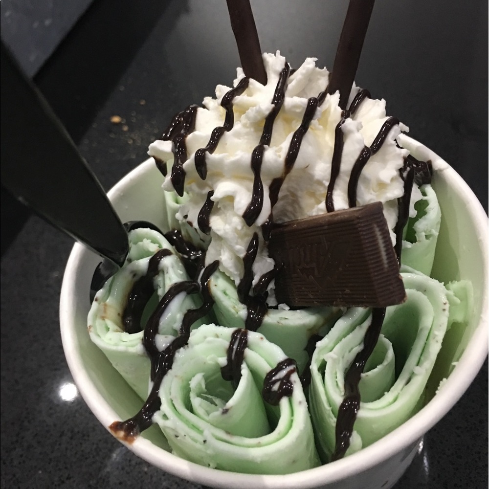 Meet your Posher, Syndi