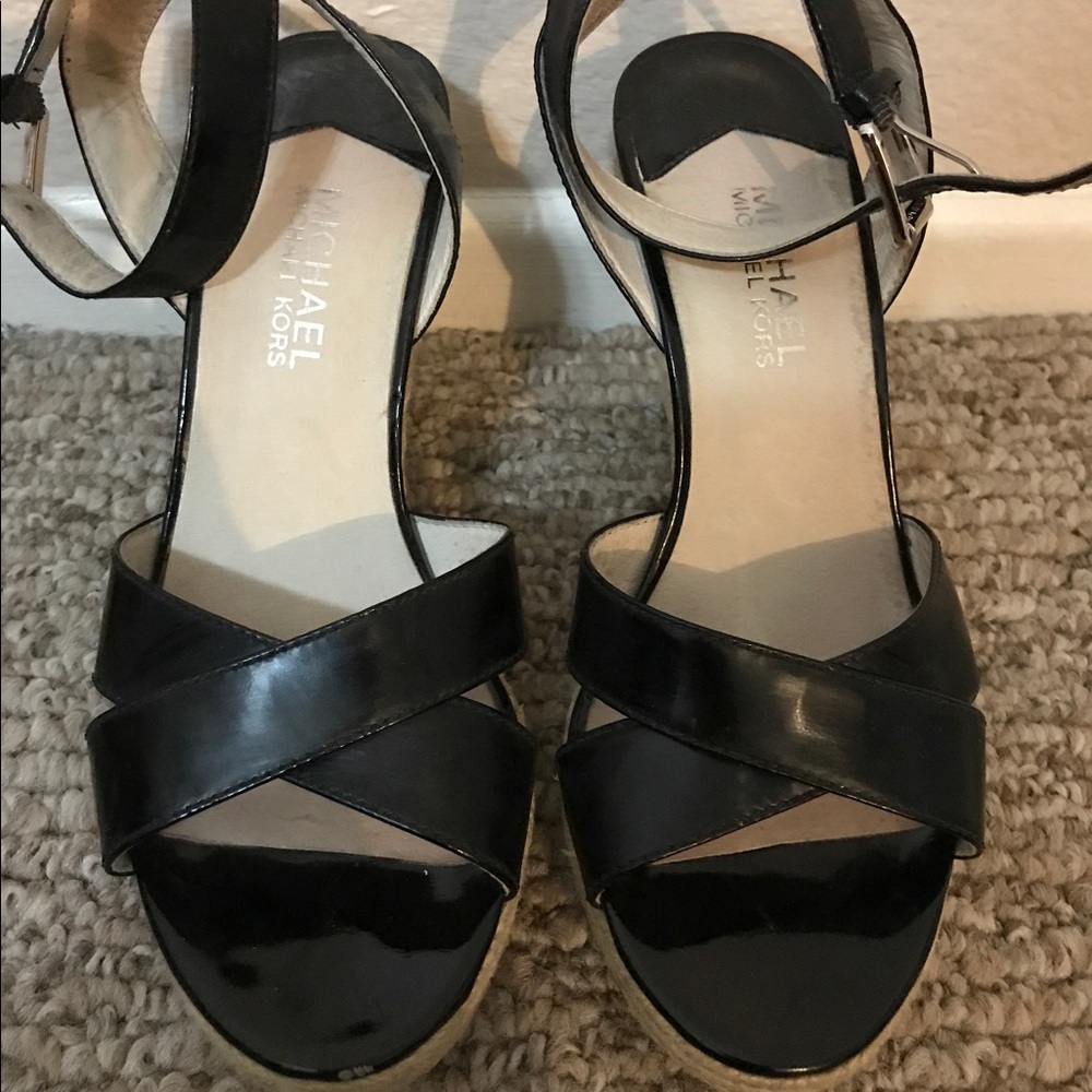 MIchael Kors wedge size 6.5