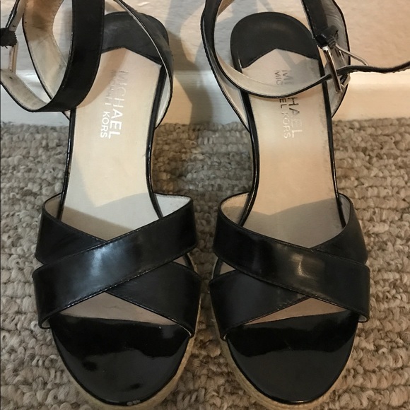 MIchael Kors wedge size 6.5 - Picture 1 of 4