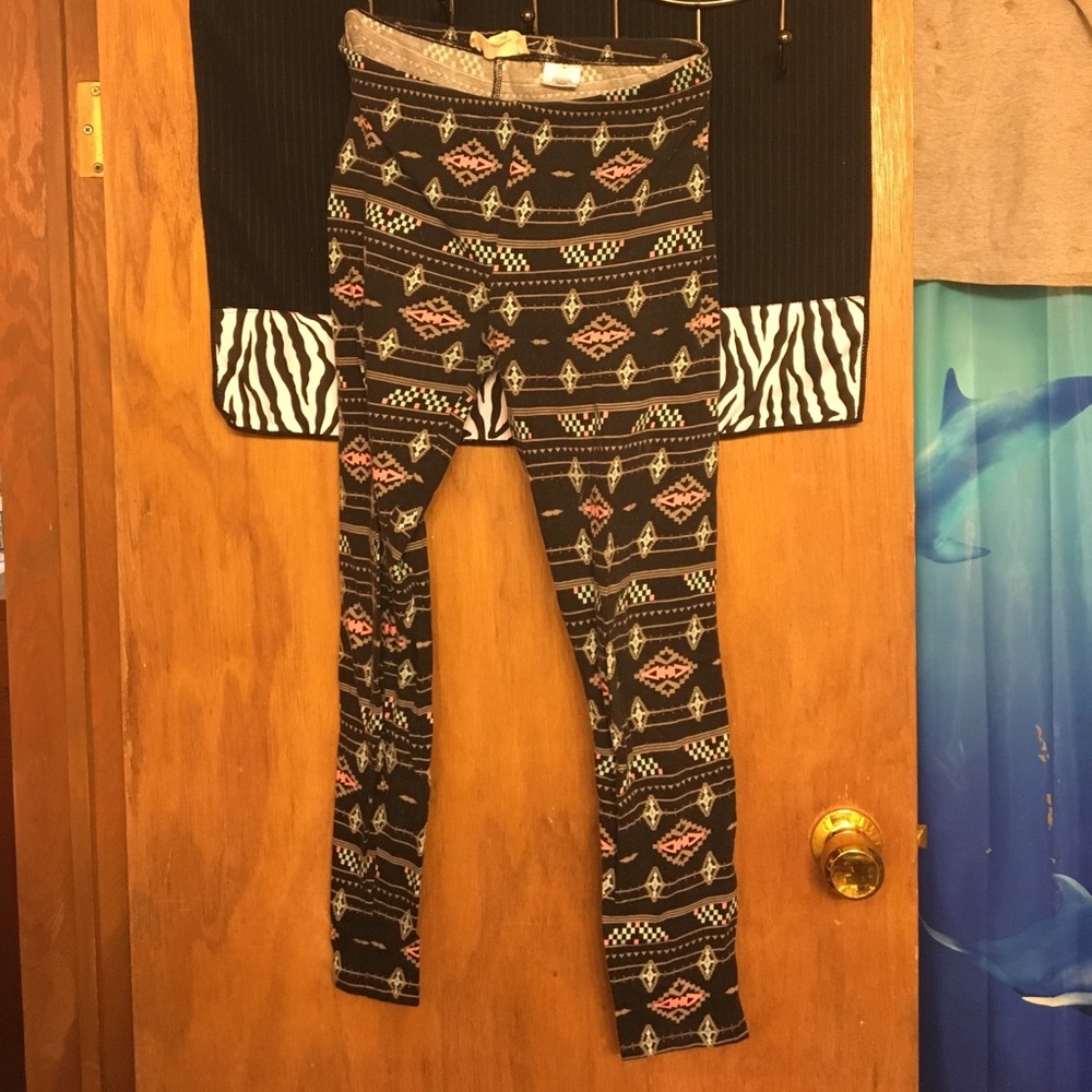 Patterned leggings