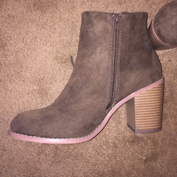 Booties - Picture 3 of 4