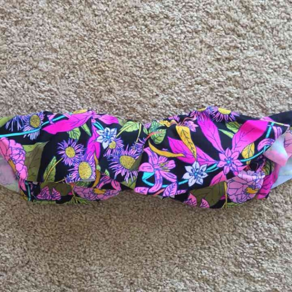 Victoria's Secret bandeau bikini top