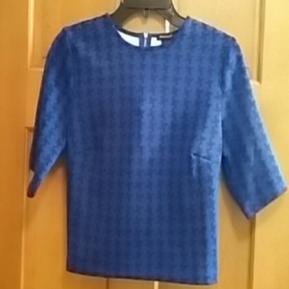 Shirt brand new - never worn (no tags)