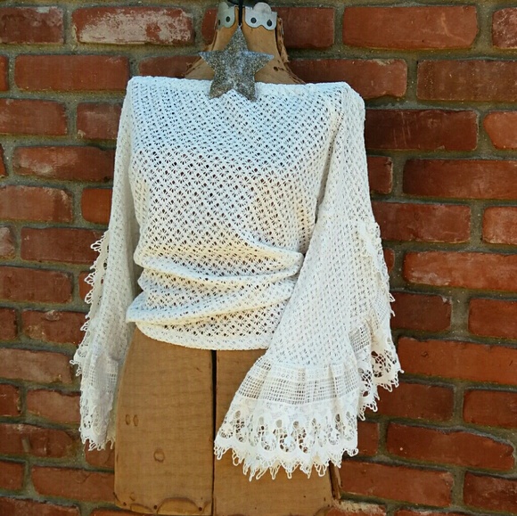 LAST ONE Free People Lace Bell Sleeve Boho Top - Picture 4 of 7