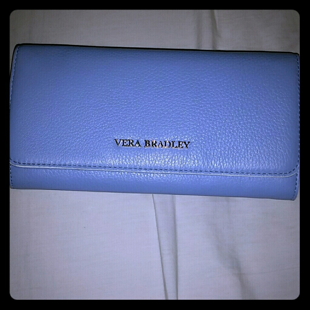🎉FLASH SALE 🎉NEW Vera Bradley Leather Wallet