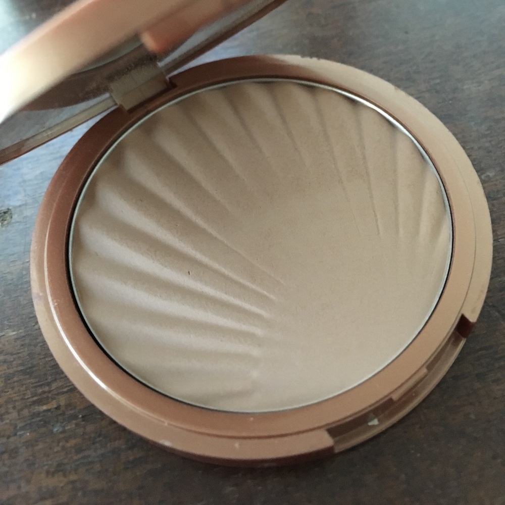 Laura geller baked impressions bronzer