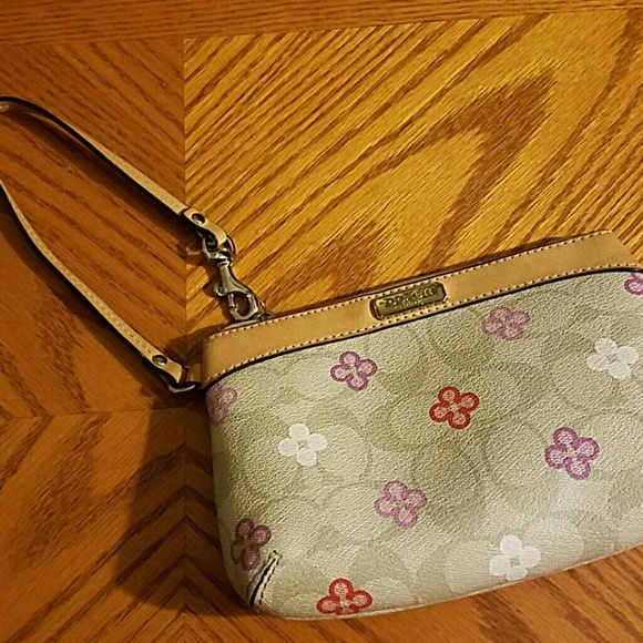 COACH Wrislet - Picture 4 of 5