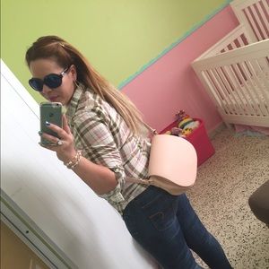 Meet your Posher, Deliz