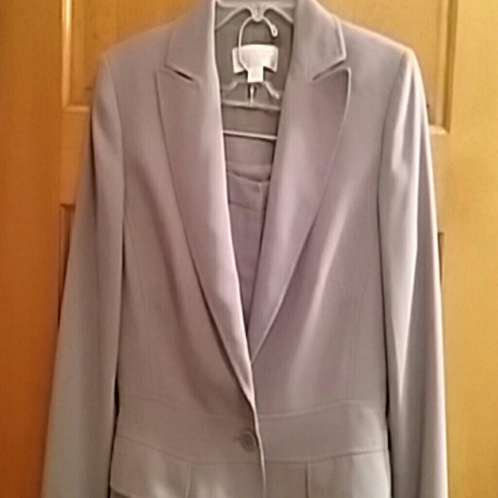 Pants suit